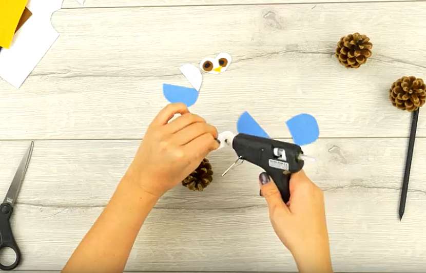 Nalepte tavnou pistolí