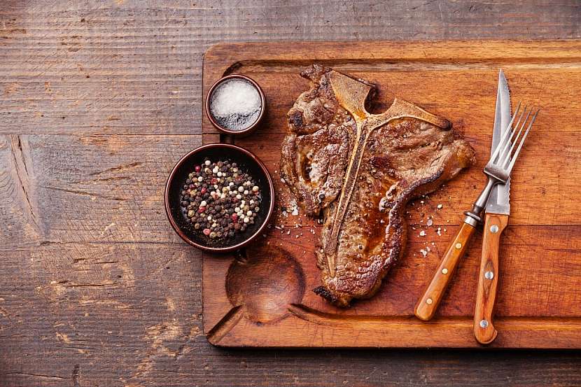Steakový nůž