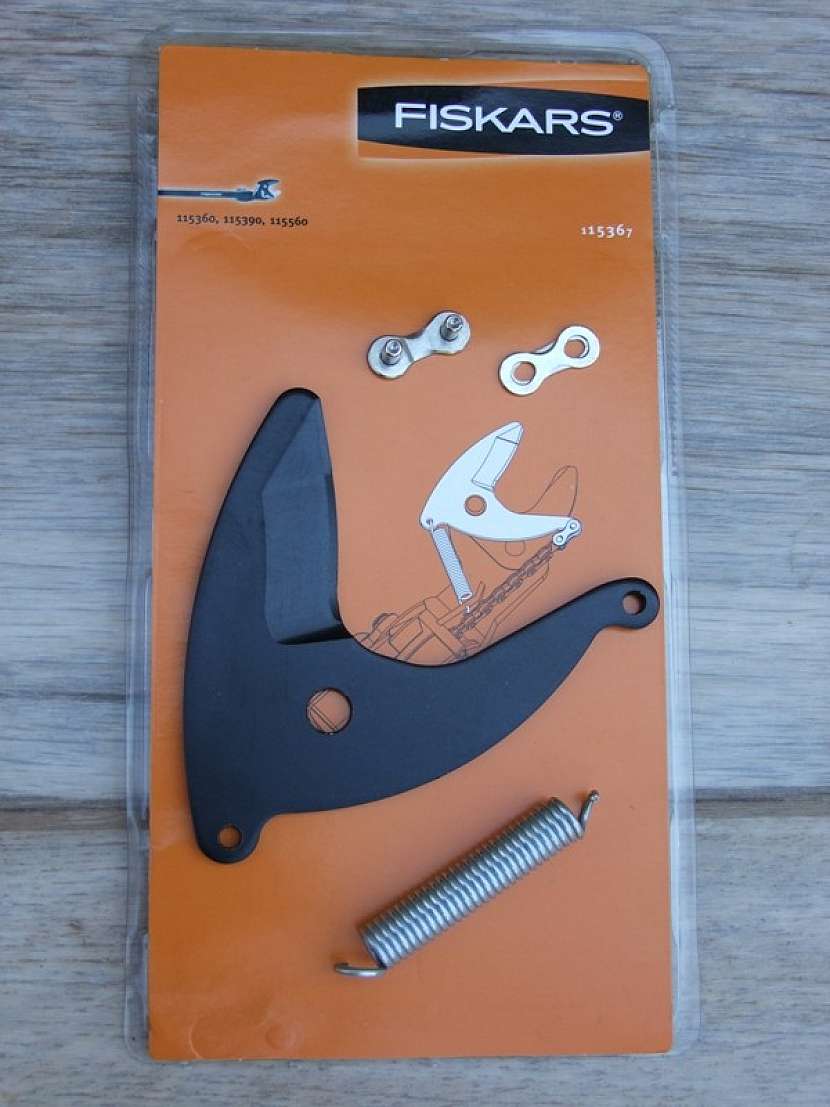 Výměna čepele u nůžek Fiskars