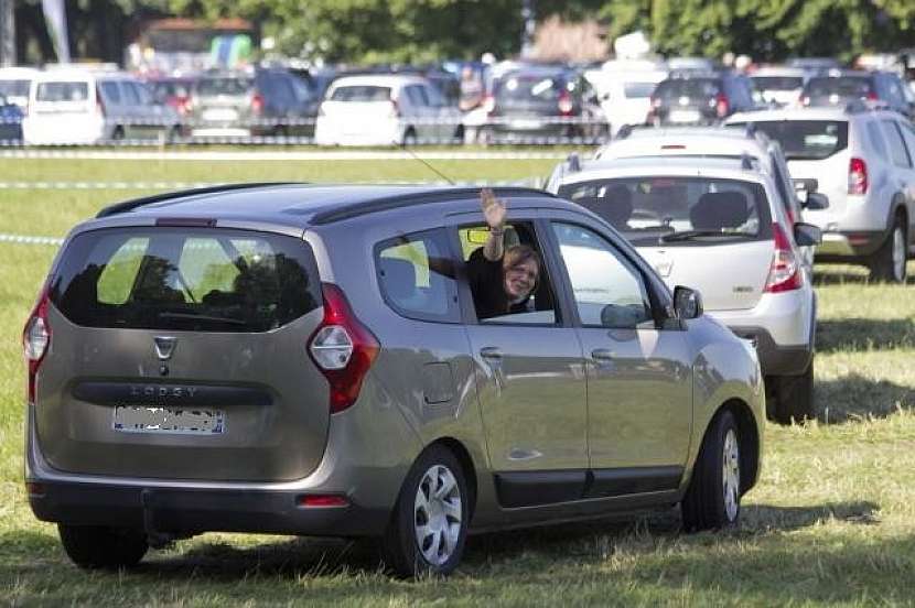 Jezdíte Dacií? Tak pojeďte na piknik!
