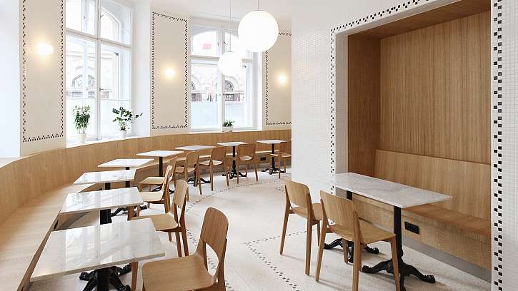 Bistro na Nové radnici, PrahaJuraj Calaj, Vítězslav Danda, Ivan BorošStudio Edit Architects.