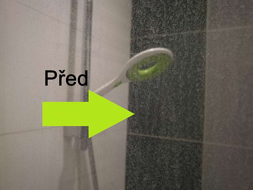 Zašlá zástěna sprchového koutu
