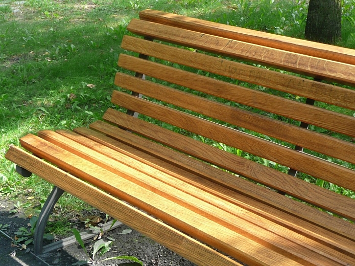 Zahradní lavice a lavičky