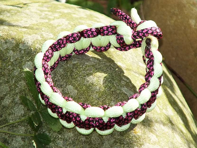 Jak si dělat módní paracord náramek 9