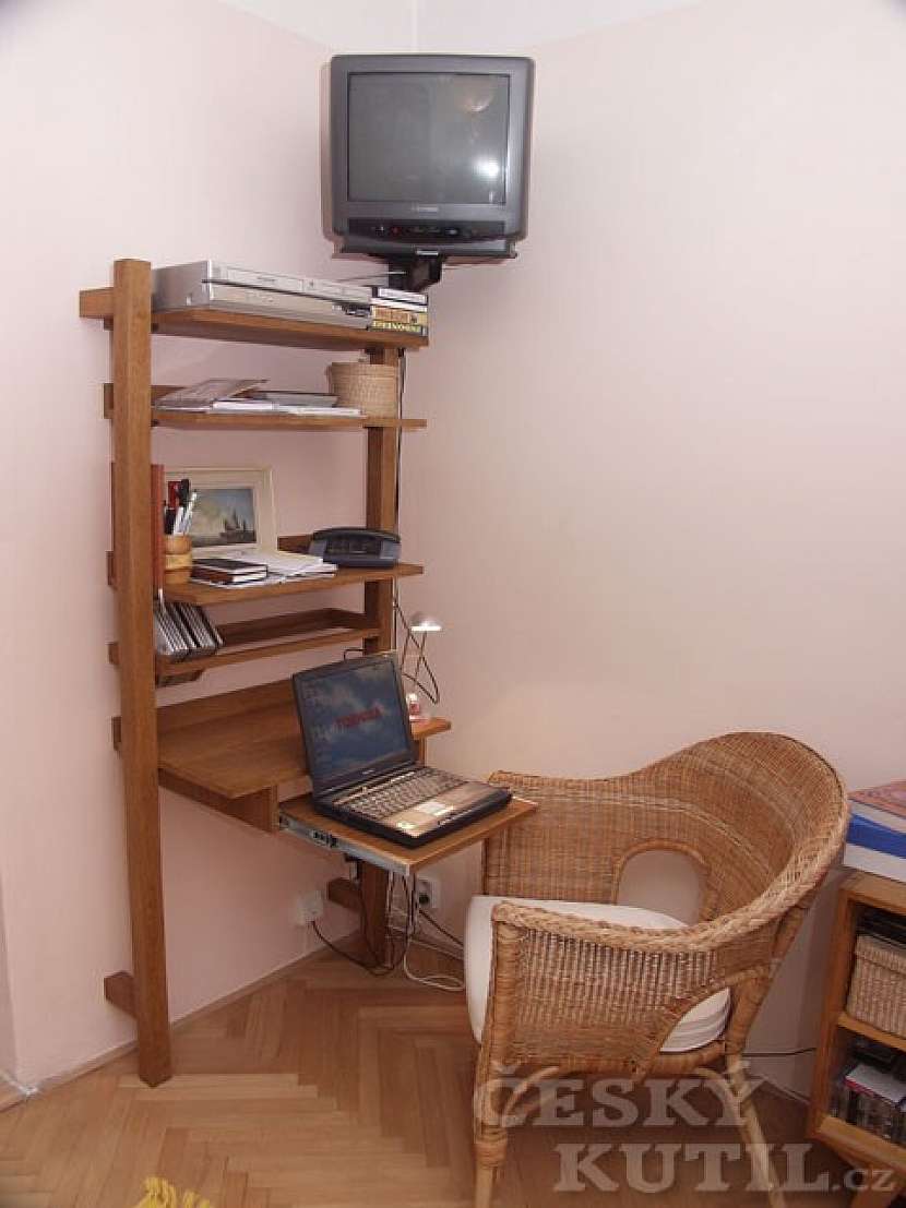 Základ pro vybavení domácí pracovny i studentského pokoje