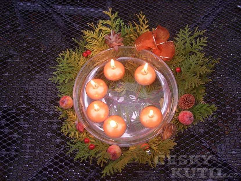 Návod na adventní svícen s plovoucími svíčkami