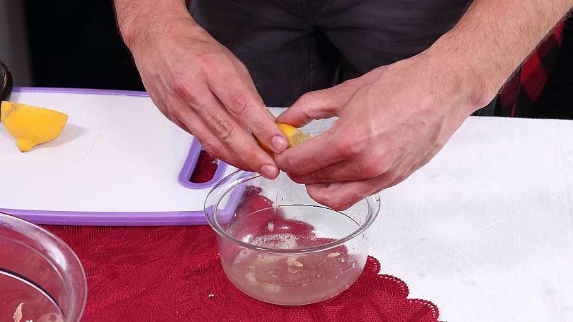 Recept na kuřecí salát: nejlépe den předem si připravíme zálivku