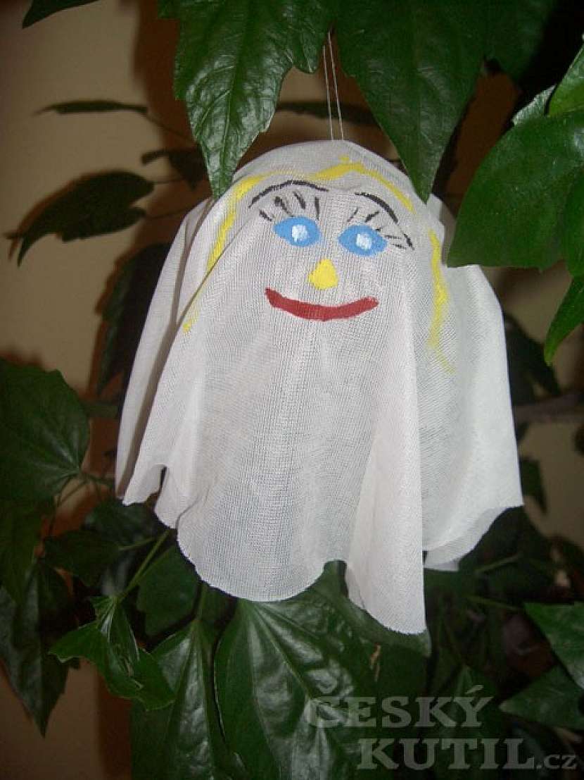 Strašidla a netopýři – výroba halloweenské dekorace
