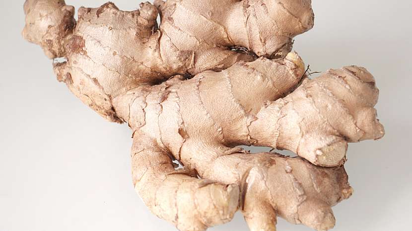 Oddenek obsahuje mimo jiné štiplavě ostrou látku zvanou gingerol