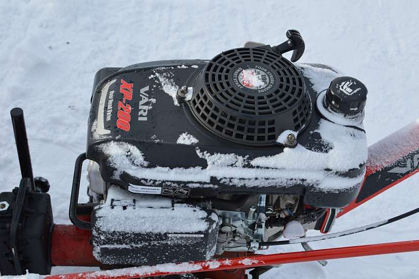 U motoru nezapomeňte na výměnu oleje a zakrytí nasávacích otvorů chlazení