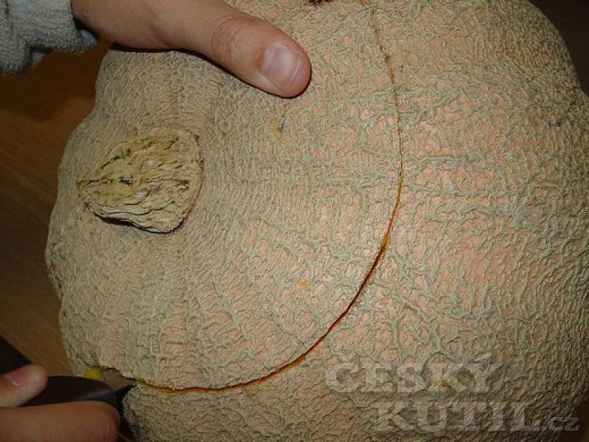 Jak vyřezat halloweenskou dýni