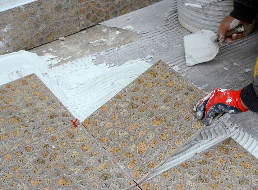 Lepení dlažby na balkoně