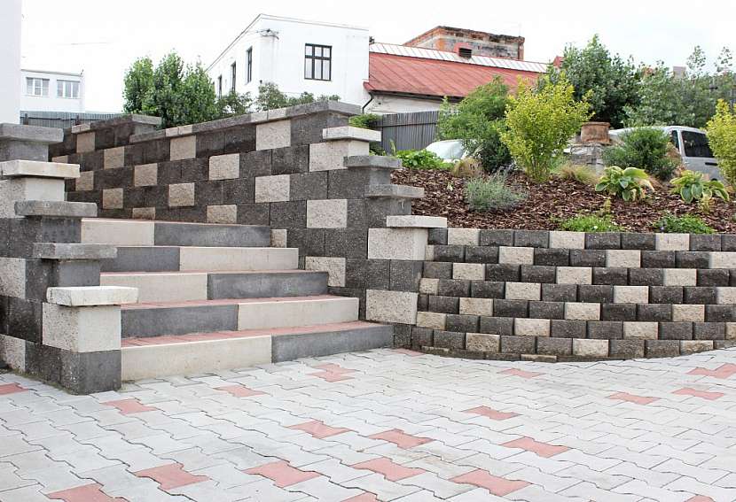 Skládané schodišťové stupně