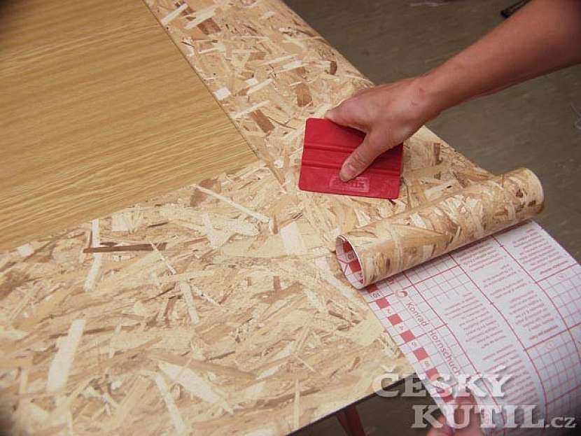 Dveře v novém kabátě aneb renovace za jedno odpoledne