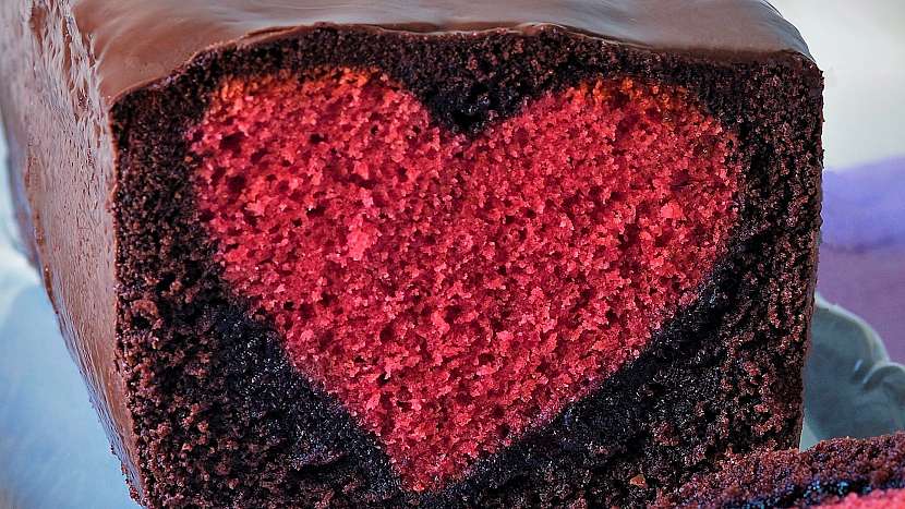 Recept na čokoládový chlebíček s láskyplným překvapením