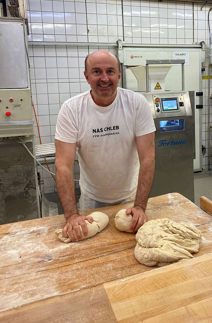 Za opravdu kvalitním bochníkem chleba stojí lidská práce