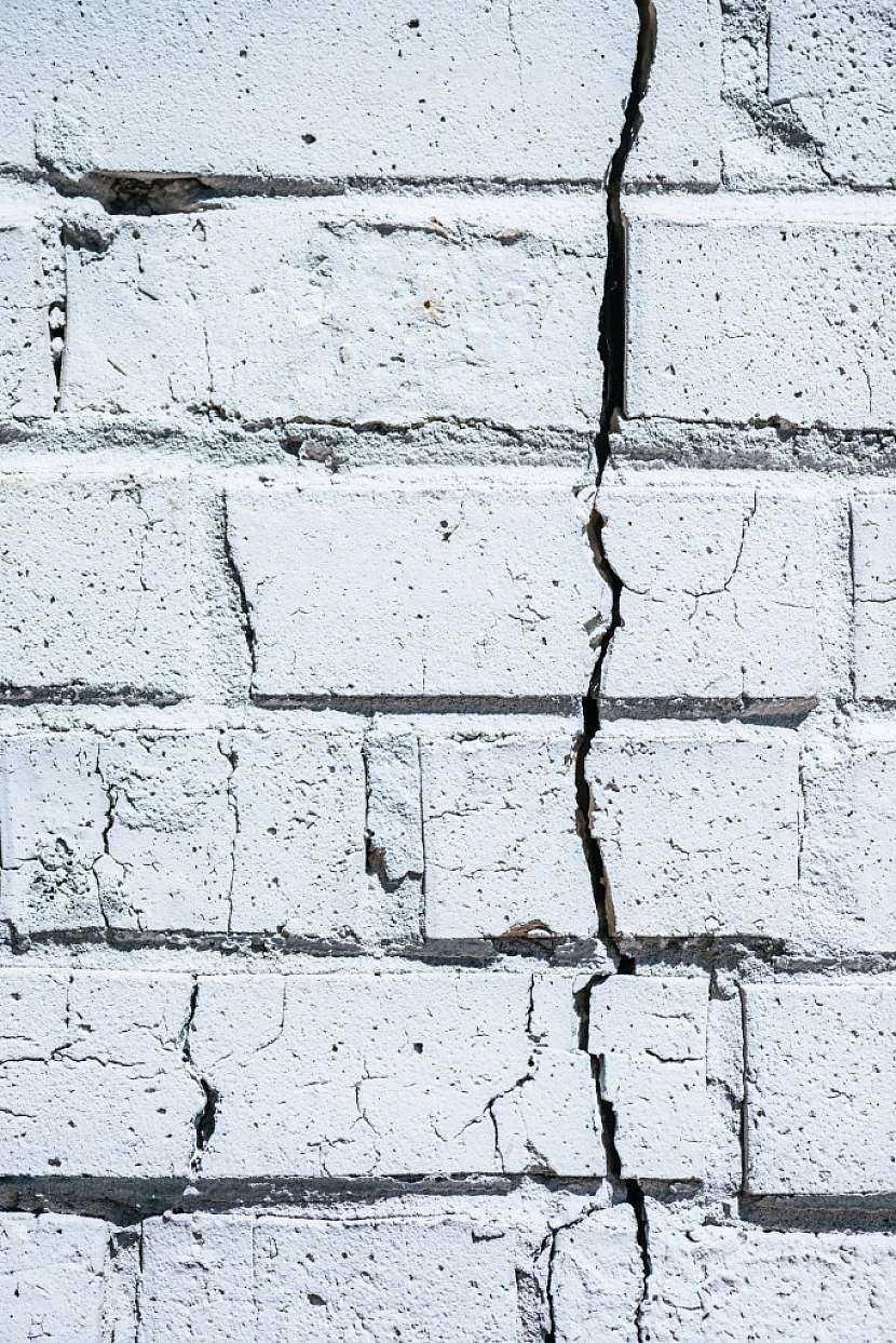 Statiku domu může narušit i působení sil mimo dům