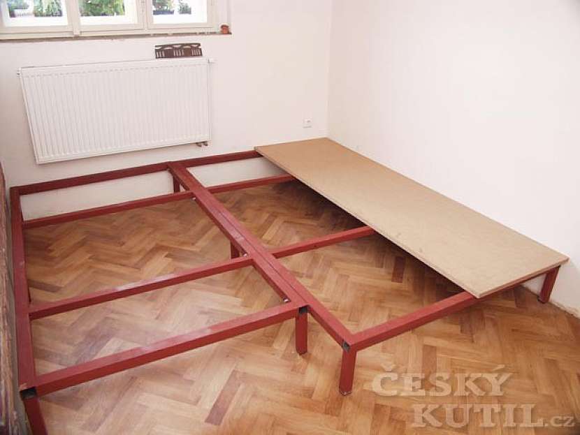Zvýšené úložné pódium