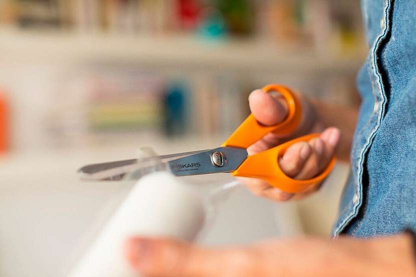 Kultovní oranžové nůžky Fiskars slaví jubileum