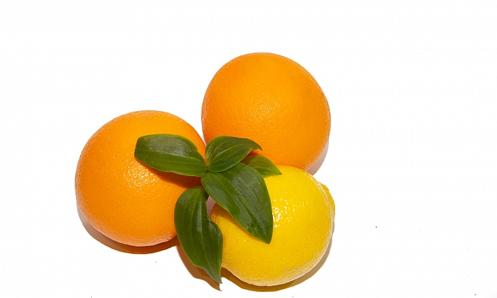 Citrony a pomeranče