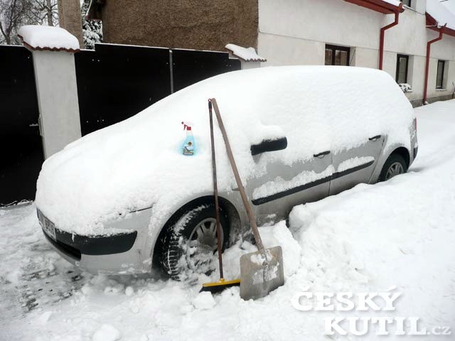 Jak na sněhovou čepici na autě