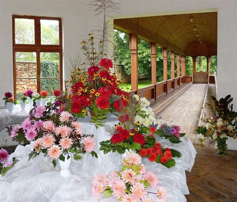 Kam na výlet: Květiny a podzimní plody ozdobí zámky v Čechách i na Moravě 2