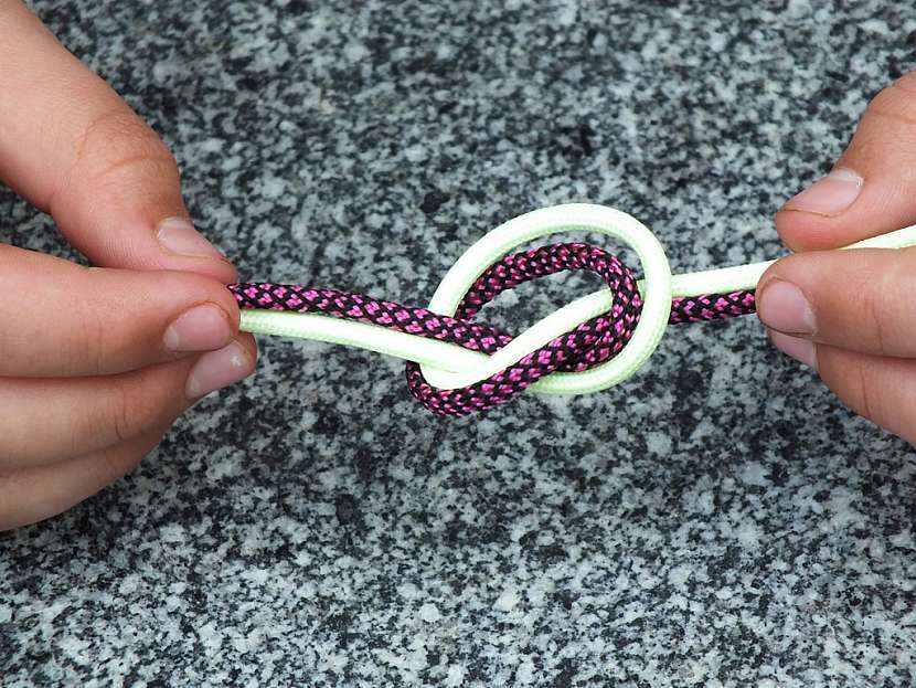 Jak si dělat módní paracord náramek 4