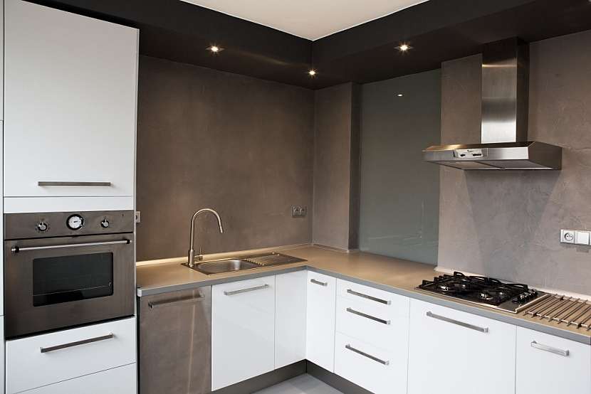 Sikagard®-750 Deco EpoCem® – dekorativní řešení podlah, stěn a vlhkých prostor