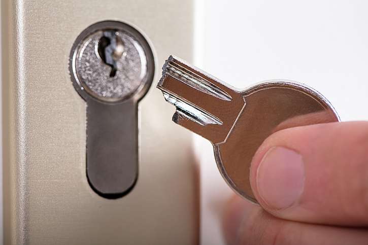 Zlomený klíč v zámku není nic příjemného. Víte však, že jej můžete zvládnout i sami? (Zdroj: Depositphotos)