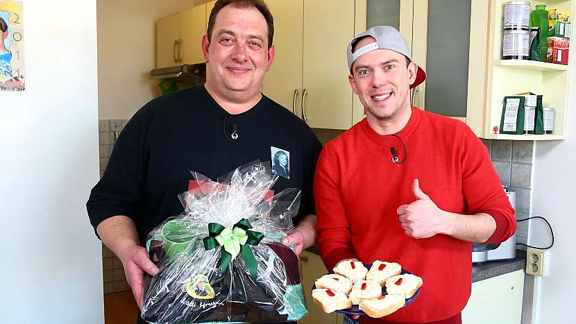 Recept na česnekovou pomazánku prozradil pan Ivoš Frait z Prahy
