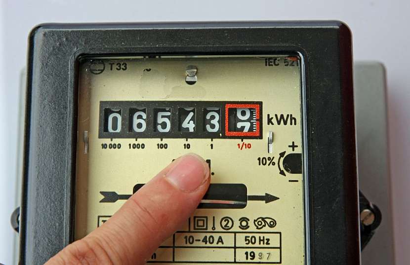 Vypněte všechny přívody vody a energií