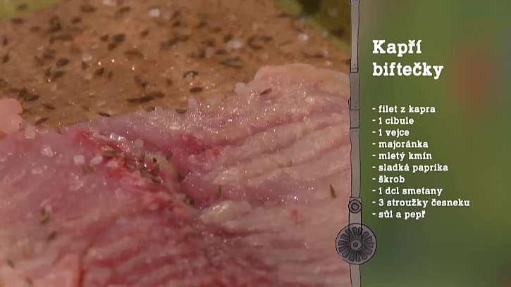 Recept na kapří biftečky s česnekovo-koprovým dipem.