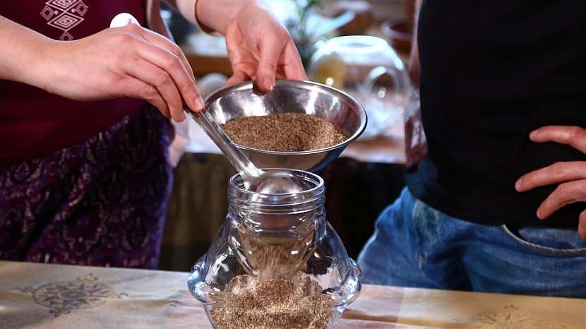 Jak si doma připravit kapičky z ostropestřce mariánského: Výborný přírodní detoxikant a antioxidant 1