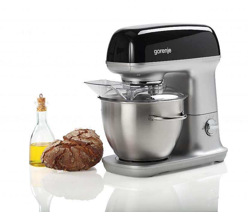 Gorenje_retro_kitchenmachine_mmc1000rlbk_objective_decorated