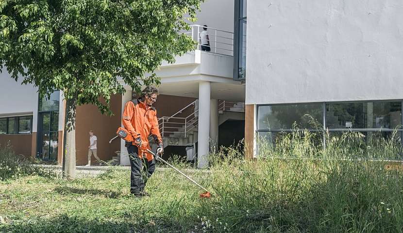 Snadné a tiché sekání trávy