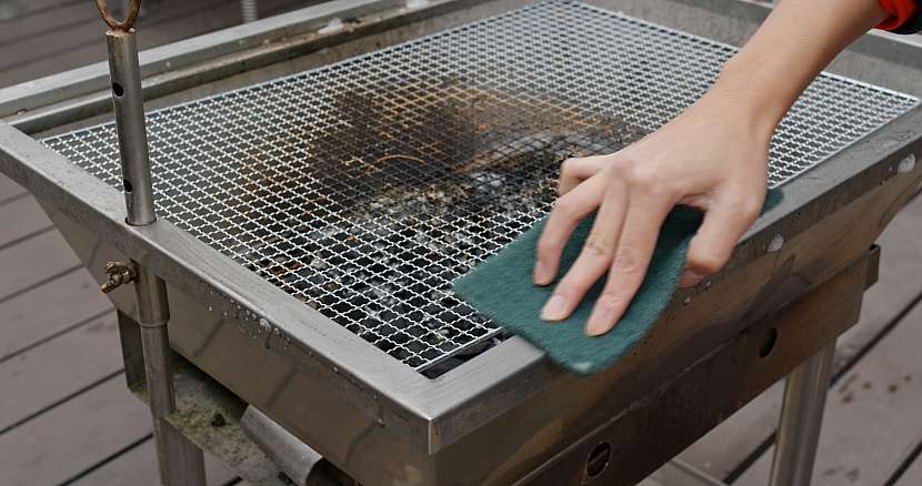 Čištění grilu
