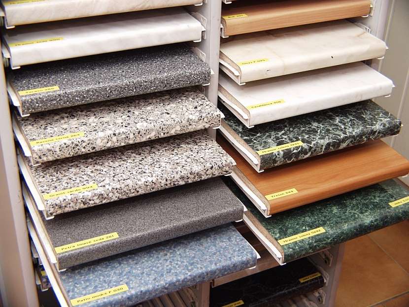 Deskové materiály na trhu