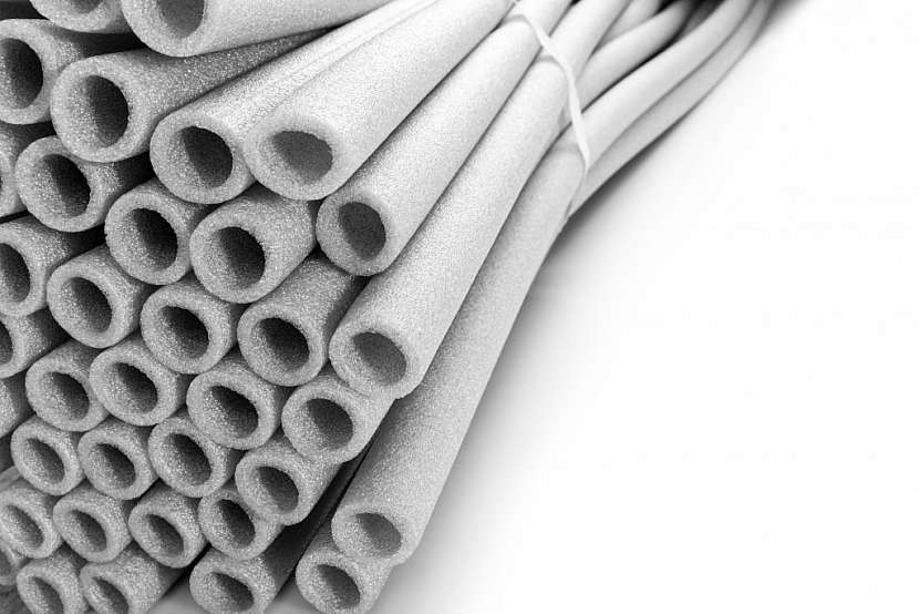 Izolace potrubí z pěnového polyetylenu zajistí i jeho ochranu před mechanickým poškozením