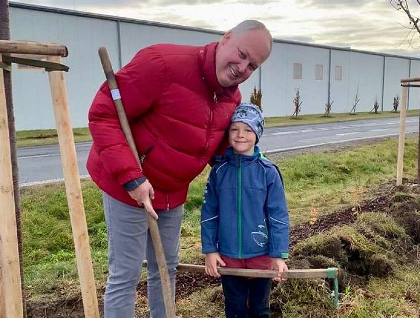 Výsadba nové zeleně na Mladoboleslavsku započala symbolicky 20. října