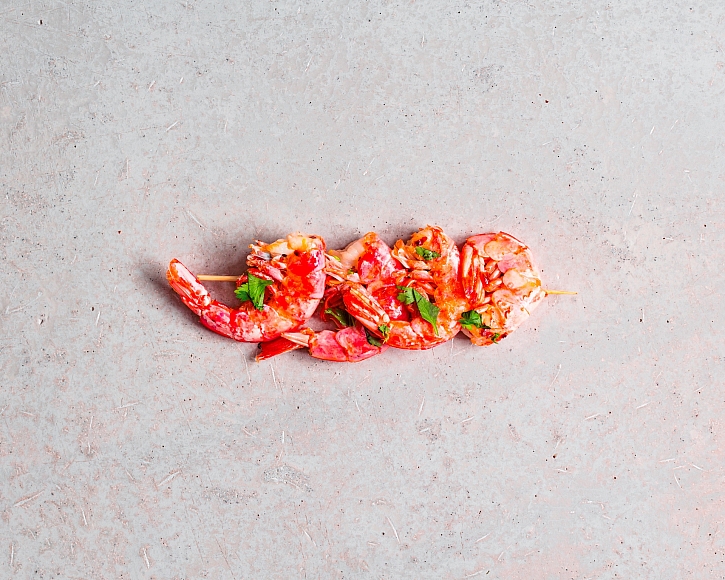 Krevetový špíz s chilli a limetkou je netradiční večeře (Zdroj: Jíme zdravě)