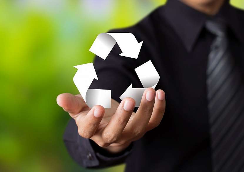 Recyklace a upcyklace je o používání starých věcí, kterým vdechnete nový život