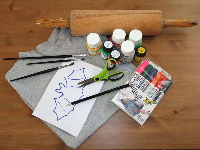 Tričko s netopýry – malování na textil