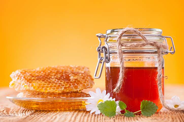 Vyhrajte půllitrovku pravého včelího medu (Zdroj: Depositphotos (https://cz.depositphotos.com) 