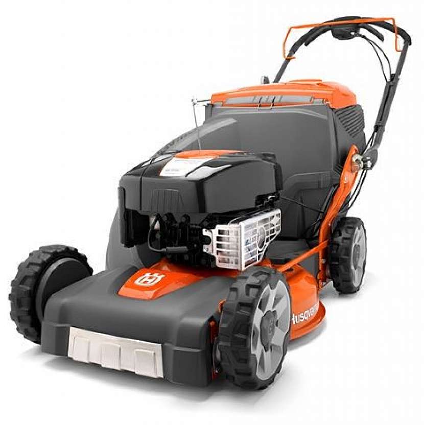 S novou sekačkou Husqvarna LC 348V posbíráte více trávy
