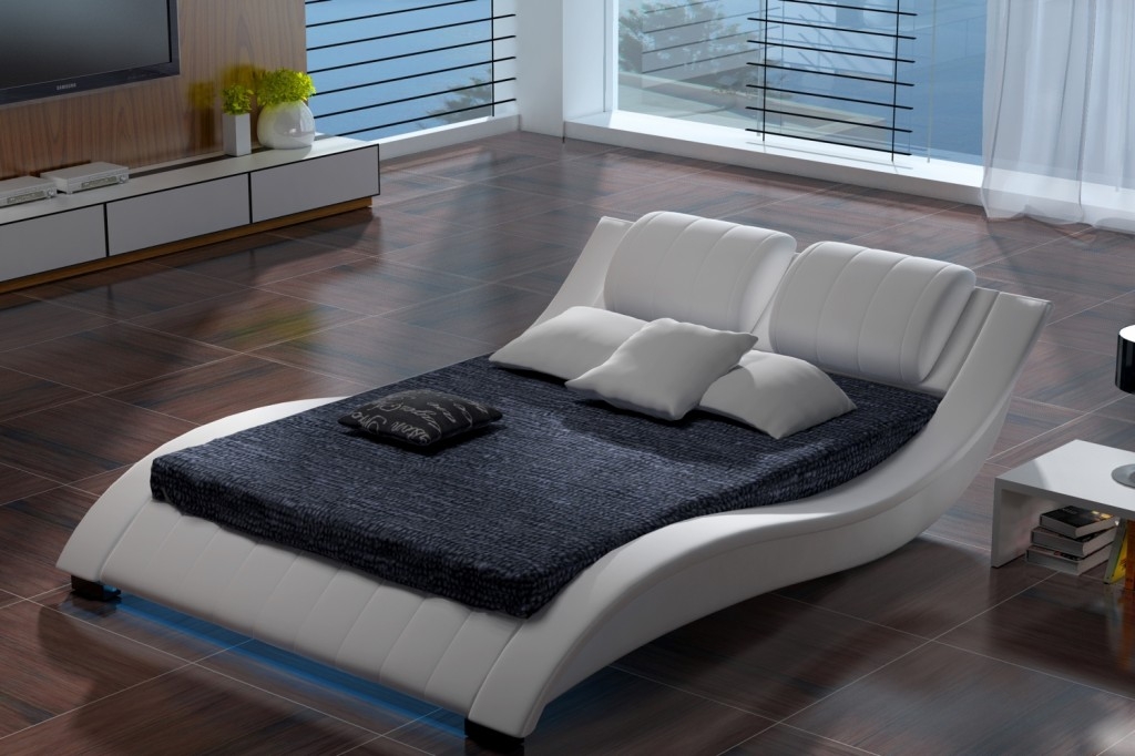 Čalouněné postele, to je luxus a praktičnost