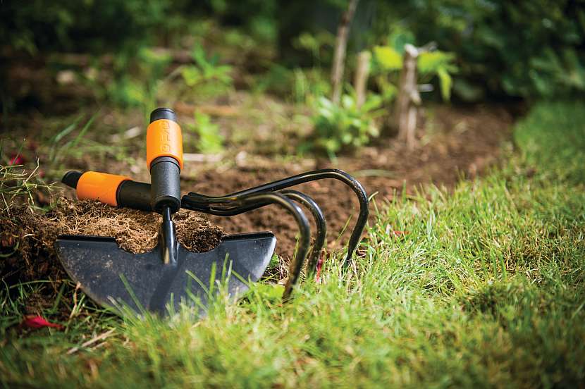 Fiskars_Environmental_QuikFit_Lawn Edger_35 cm_1000690