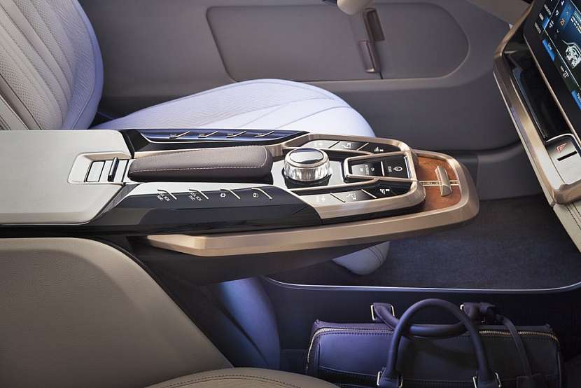 © Yanfeng Global Automotive Interiors
