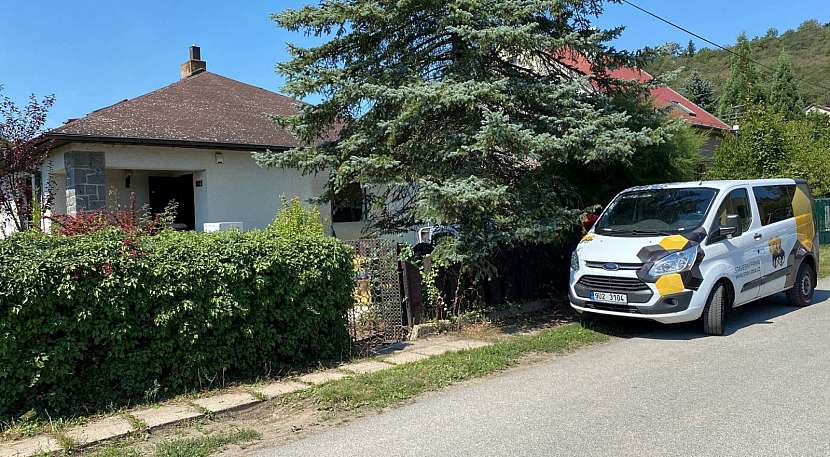 Dům