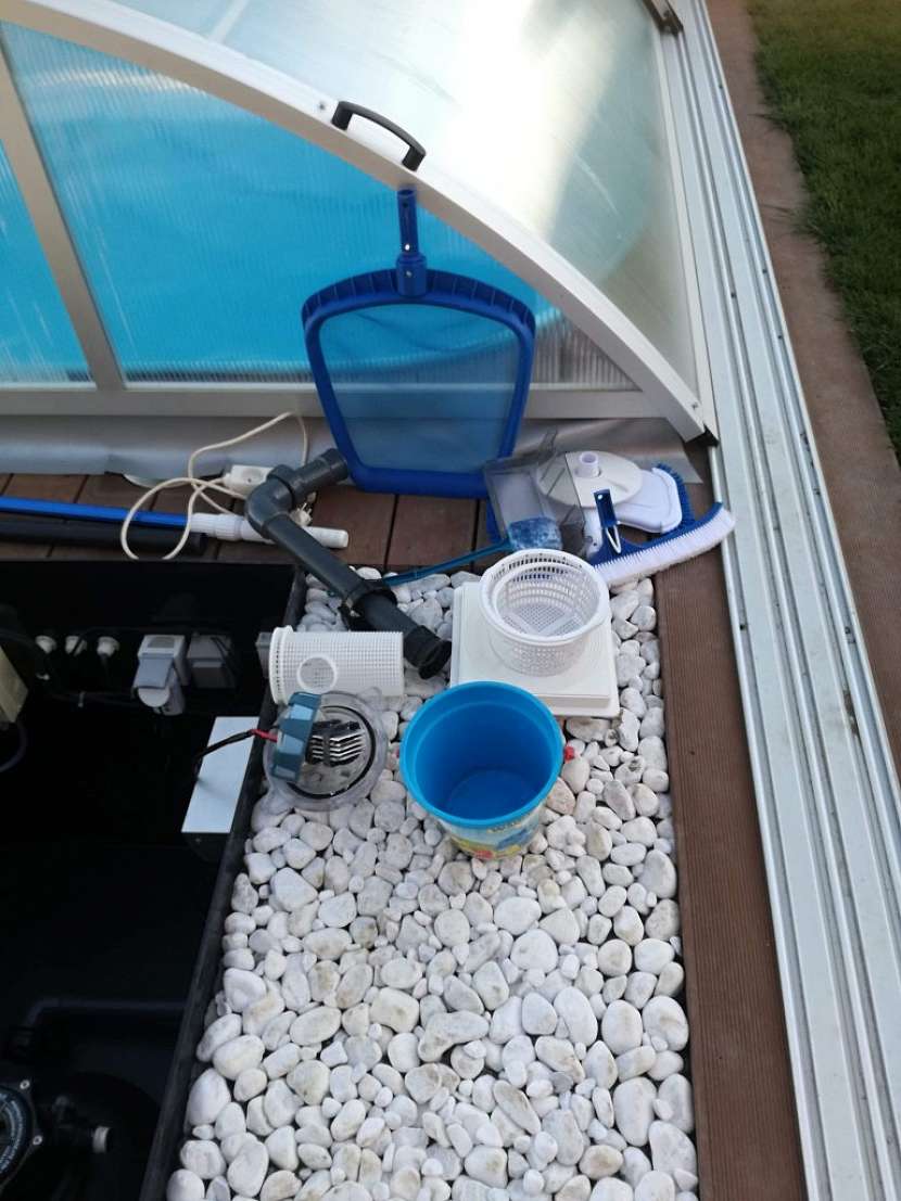 Bazénovou techniku skladujte v suchu třeba v garáži