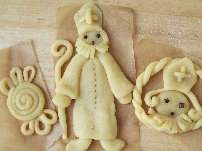 Návod a recept na mikulášské figurky z těsta